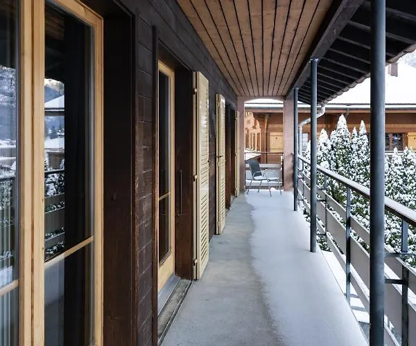 The Glacier Express - Grindelhomes * Grindelwald