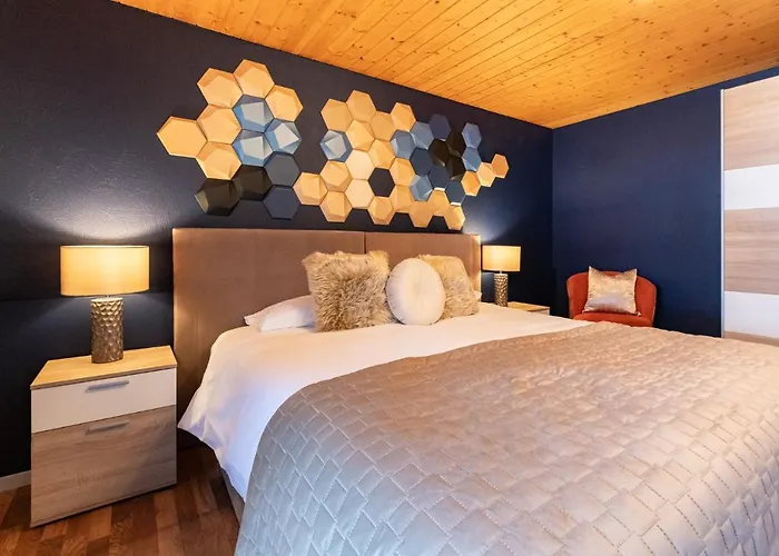 The Glacier Express - Grindelhomes * Grindelwald